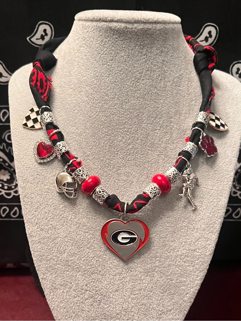 University of Georgia Extra Long, 37” Black Bandana Charm Necklace, UGA, Dawgs